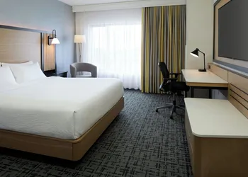 Fairfield Inn & Suites by Marriott Montreal Airport hotel thumbnail 4