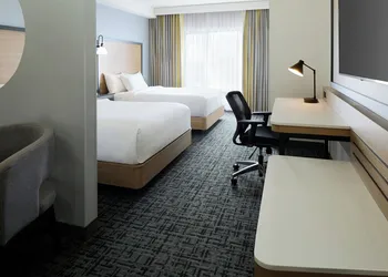 Fairfield Inn & Suites by Marriott Montreal Airport hotel thumbnail 6