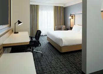 Fairfield Inn & Suites by Marriott Montreal Airport hotel thumbnail 8