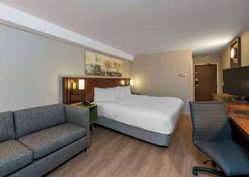 Comfort Inn Brossard hotel thumbnail 7