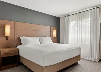 Residence Inn by Marriott Laval hotel thumbnail 6