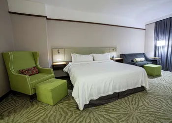 Hilton Garden Inn Montreal Airport hotel thumbnail 7