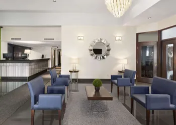 Days Inn & Conference Centre by Wyndham Montreal Airport hotel thumbnail 2