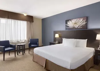 Days Inn & Conference Centre by Wyndham Montreal Airport hotel thumbnail 6
