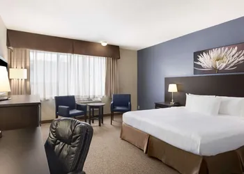 Days Inn & Conference Centre by Wyndham Montreal Airport hotel thumbnail 8