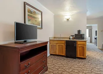 Best Western Salinas Monterey Hotel hotel thumbnail 6