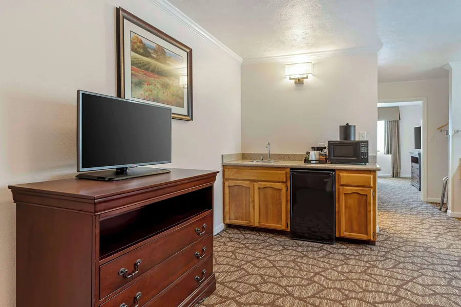 Best Western Salinas Monterey Hotel hotel detail image 6