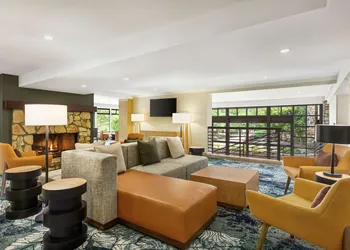 Hilton Garden Inn Monterey hotel thumbnail 3
