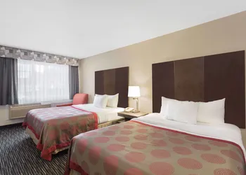 Ramada by Wyndham Monterey hotel thumbnail 3