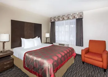 Ramada by Wyndham Monterey hotel thumbnail 8