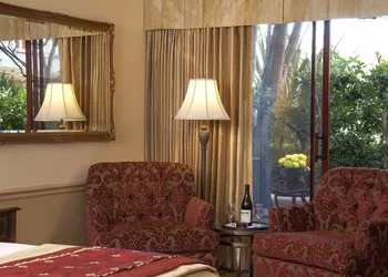 Victorian Inn hotel thumbnail 6
