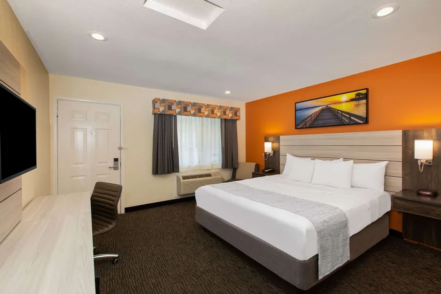 Days Inn by Wyndham Monterey-Fisherman's Wharf Aquarium hotel detail image 6