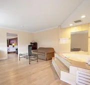 Red Roof Inn & Suites Monterey hotel detail image 3