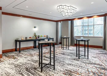 Delta Hotels by Marriott Vancouver Downtown Suites - Downtown Vancouver hotel thumbnail 3