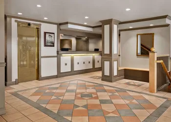 Days Inn by Wyndham Vancouver Downtown hotel thumbnail 3