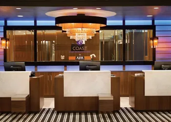 Coast Coal Harbour Vancouver Hotel by APA hotel thumbnail 4