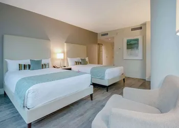 Coast Coal Harbour Vancouver Hotel by APA hotel thumbnail 7