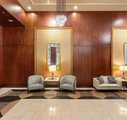 Executive Hotel Vancouver Airport hotel detail image 7