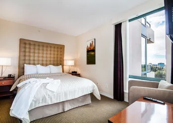 Executive Hotel Vancouver Airport hotel thumbnail 8