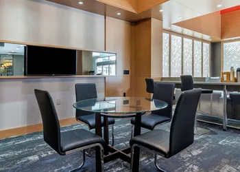 Best Western Plus Vancouver Airport Hotel hotel thumbnail 5