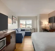 La Quinta Inn by Wyndham Vancouver Airport hotel detail image 7