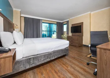 Grand Park Hotel & Suites Downtown Vancouver, an Ascend Collection Hotel hotel thumbnail 8