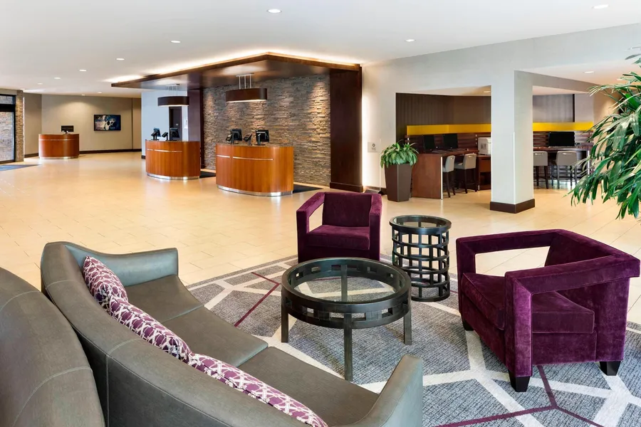 Sheraton Vancouver Airport Hotel hotel detail image 2