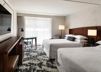 Sheraton Vancouver Airport Hotel hotel thumbnail 6