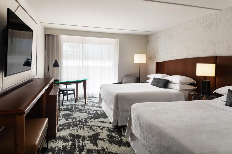 Sheraton Vancouver Airport Hotel hotel detail image 6