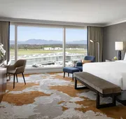 Fairmont Vancouver Airport In-Terminal Hotel hotel detail image 5