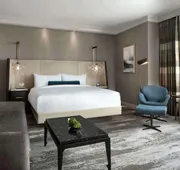 Fairmont Vancouver Airport In-Terminal Hotel hotel detail image 7
