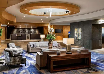 Fairmont Vancouver Airport In-Terminal Hotel hotel thumbnail 3