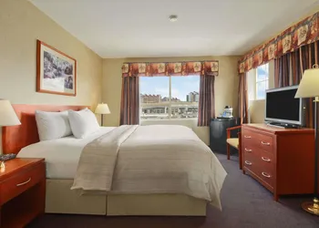 Days Inn by Wyndham Vancouver Airport hotel thumbnail 5
