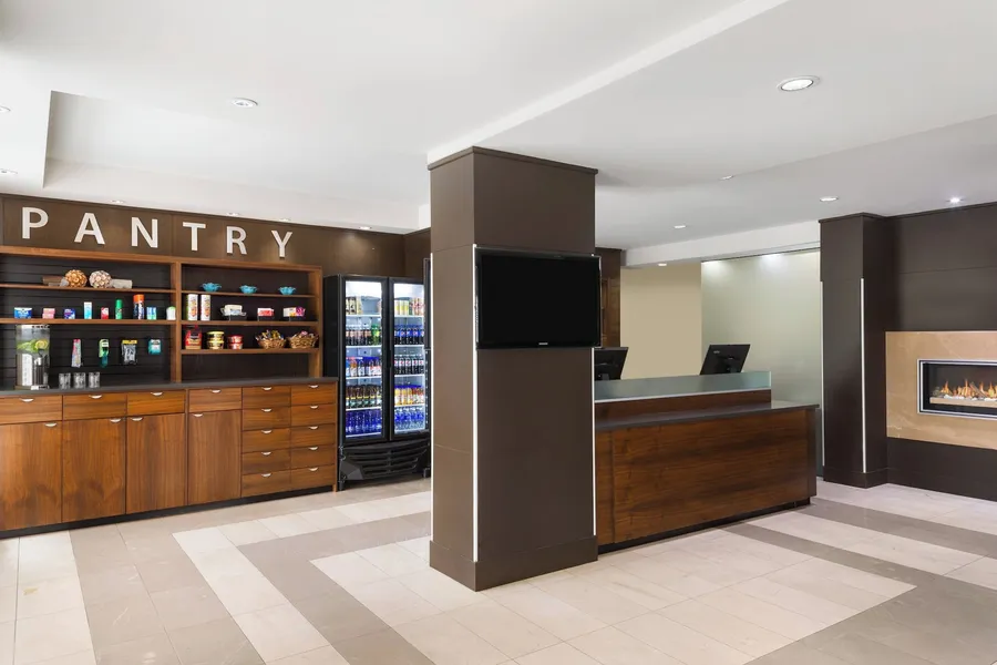 Four Points by Sheraton Surrey hotel detail image 2