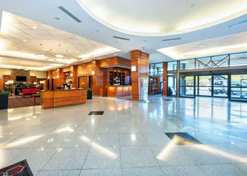 Grand Park Hotel Vancouver Airport, an Ascend Collection Hotel hotel thumbnail 2