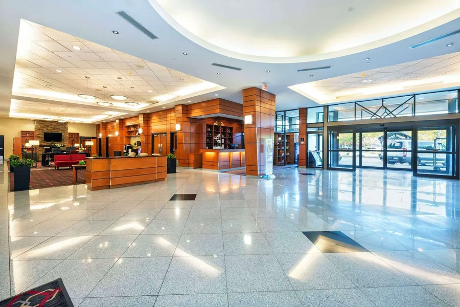 Grand Park Hotel Vancouver Airport, an Ascend Collection Hotel hotel detail image 2