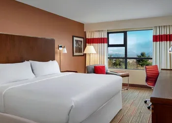 Grand Park Hotel Vancouver Airport, an Ascend Collection Hotel hotel thumbnail 6