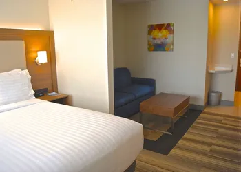 Holiday Inn Express Vancouver Airport Richmond by IHG hotel thumbnail 3