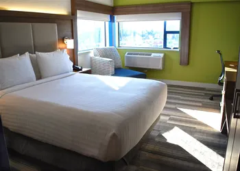 Holiday Inn Express Vancouver Airport Richmond by IHG hotel thumbnail 4