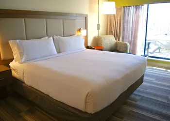Holiday Inn Express Vancouver Airport Richmond by IHG hotel thumbnail 6