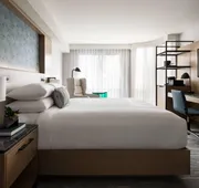 Vancouver Airport Marriott hotel detail image 4