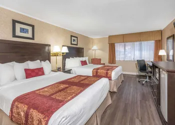 Ramada by Wyndham Coquitlam hotel thumbnail 7