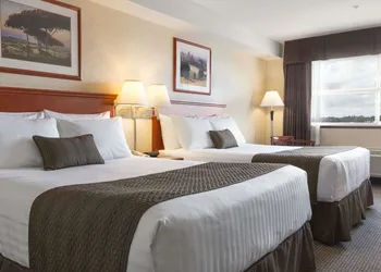 Days Inn & Suites by Wyndham Langley hotel thumbnail 4