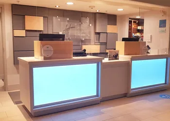 Holiday Inn Express & Suites Surrey by IHG hotel thumbnail 2