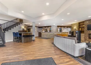 Best Western Plus Country Meadows Inn hotel thumbnail 2