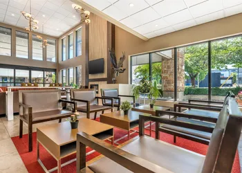 Best Western Plus Burnaby Hotel hotel thumbnail 2