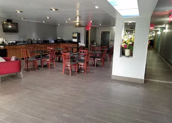 Luxe Studios hotel thumbnail 4