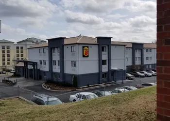 Luxe Studios hotel thumbnail 8