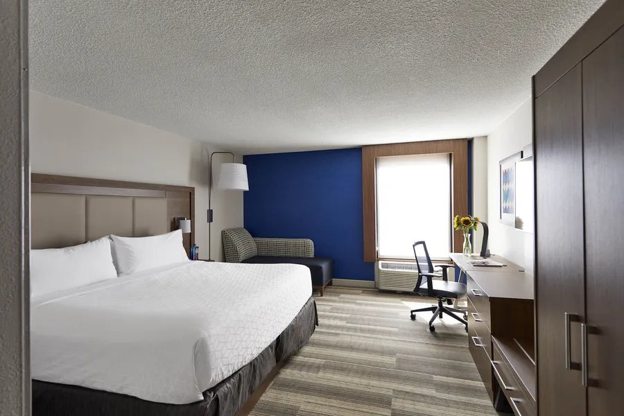 Holiday Inn Express Nashville Downtown - Broadway by IHG hotel detail image 6