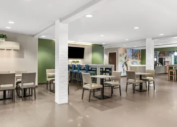 Quality Inn & Suites Nashville - Bellevue hotel thumbnail 3